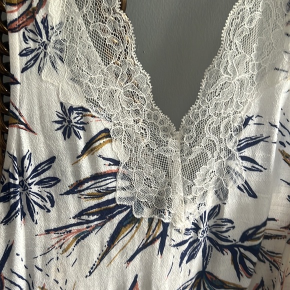 Free people, lace top - Picture 3 of 5